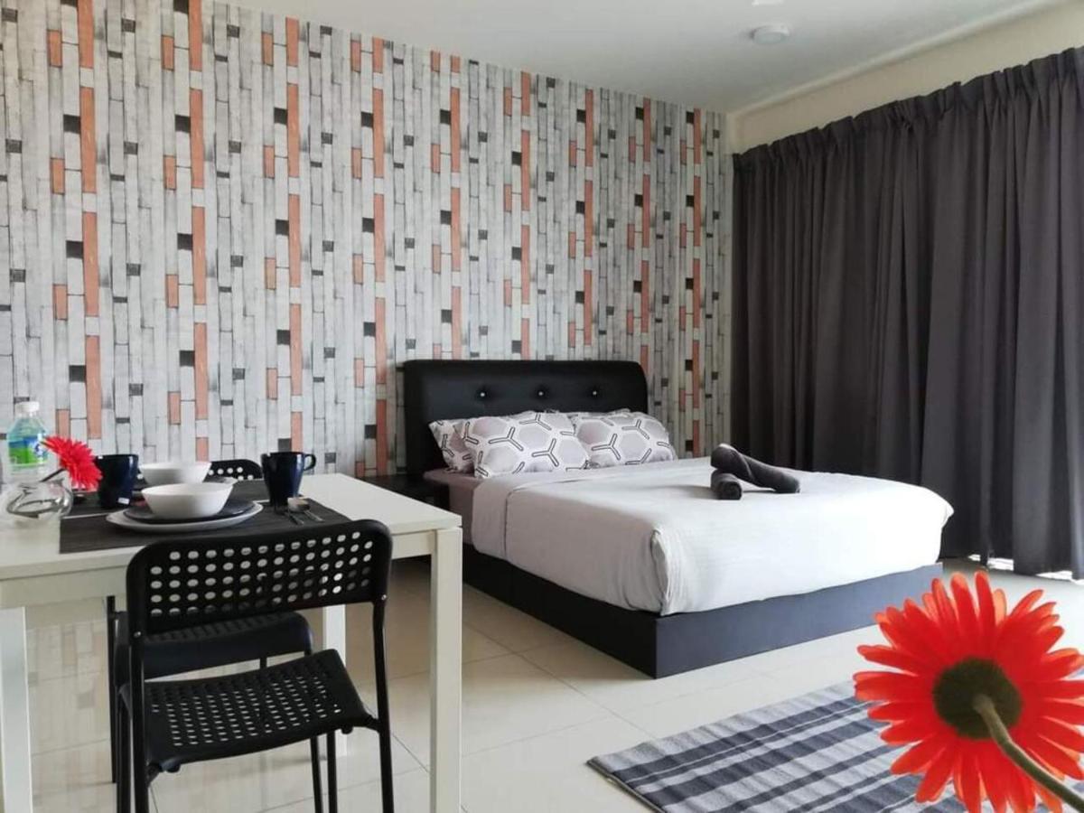 Peanut Butter Homestay - Trefoil Setia Alam Shah Alam Luaran gambar