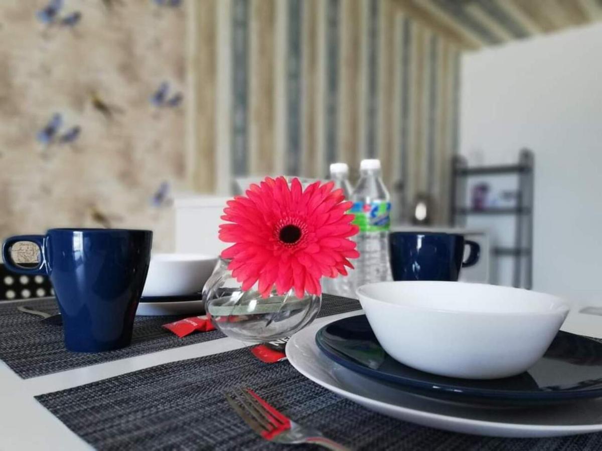 Peanut Butter Homestay - Trefoil Setia Alam Shah Alam Luaran gambar